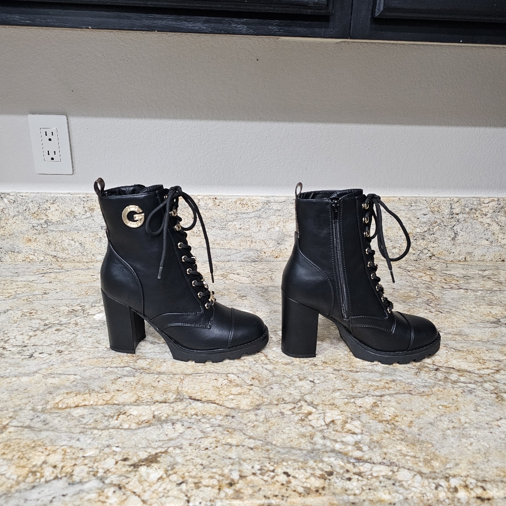 G By Guess Black Lace-Up Women's Combat Boots Size 9.5 NWOT